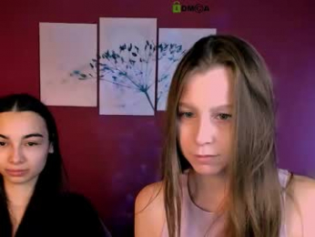 kira_light__ webcam model stream image