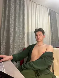 W_N_G_S webcam model stream image