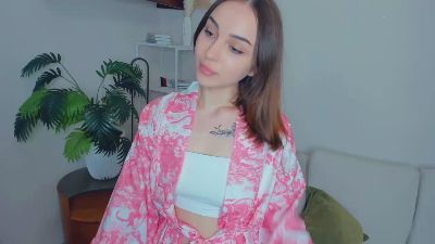 FloraAskins webcam model stream image
