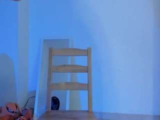littledanni webcam model stream image