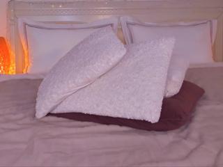 Mary Harris webcam model stream image