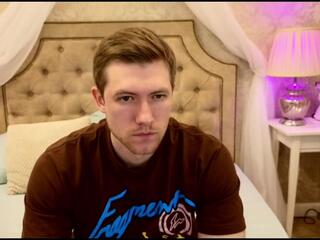 Ethan Pinkman webcam model stream image