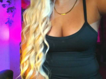 queensativa webcam bongacams model stream image