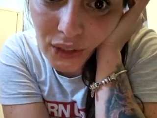 britneyquenn18 webcam model stream image