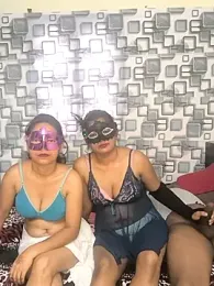 Family02 webcam model stream image