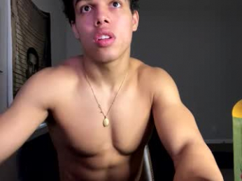 itstarzan webcam model stream image