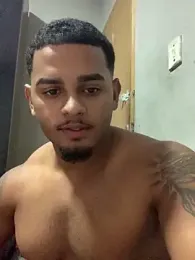 Tumbinha webcam model stream image
