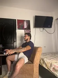 Kenny_romano webcam model stream image