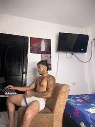 Kenny_romano webcam stripchat model stream image