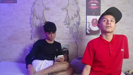 axel_milo_kairo_and_noa webcam model stream image