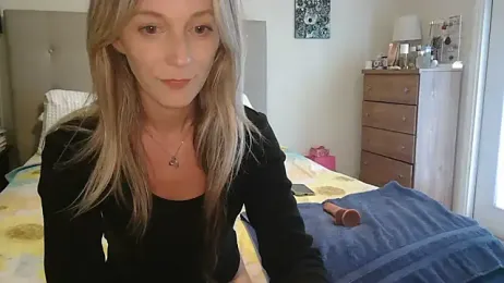 Heyitsmee33 webcam model stream image