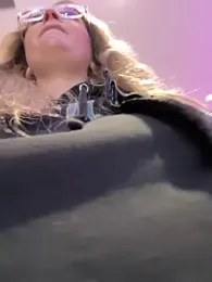 Teya_moon_ webcam model stream image