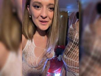 BigTwiXXX webcam model stream image