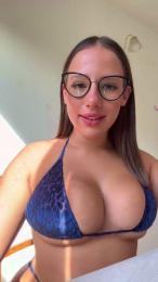 AlesiaRuso webcam cam4 model stream image