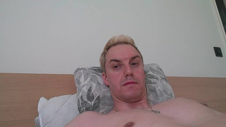 ploki2180 webcam model stream image