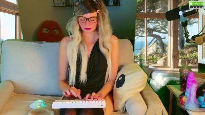 Kittoucharme webcam model stream image