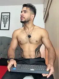 Maximiliano_ford webcam model stream image