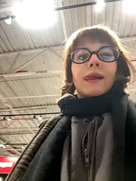 Only_April webcam model stream image