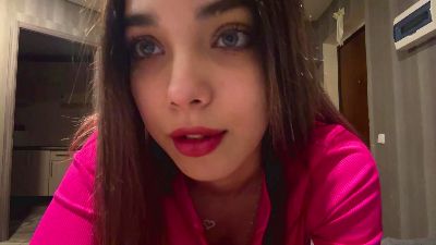 OdessaRiggi webcam cam4 model stream image