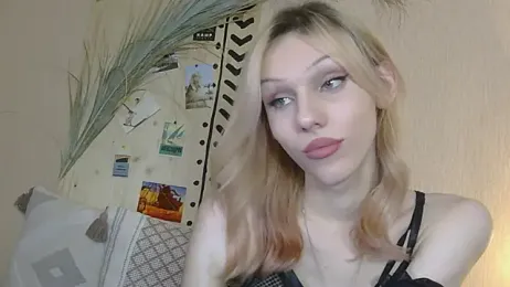 Kirana_Hayes webcam stripchat model stream image