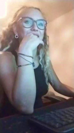 AlessiaCreed webcam model stream image