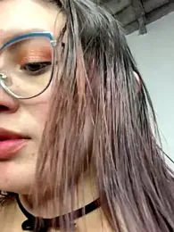 VioletPearson webcam model stream image