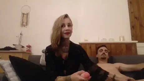 LunaXmilo webcam model stream image