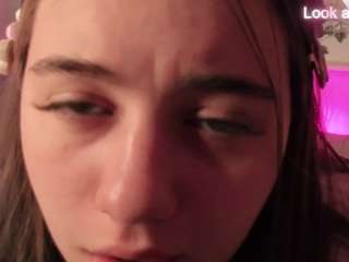 alli-aster webcam model stream image