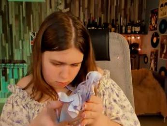 fioramarmoris webcam model stream image