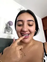 Hannahoff webcam stripchat model stream image