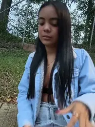 NAUGHTY_LITTLE_18 webcam model stream image