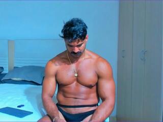 Sebasstian Toro webcam model stream image