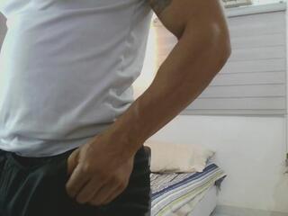 Fagu Lion webcam model stream image