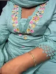 roasted_peanut webcam stripchat model stream image