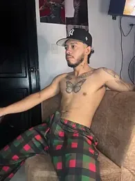 Kenny_zero webcam model stream image