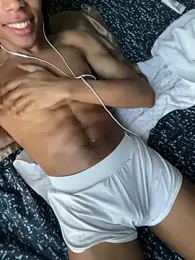 XOticBoy webcam model stream image