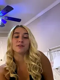 Kaylayoung12 webcam model stream image