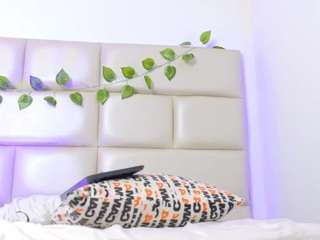 sabrinaturneer webcam model stream image