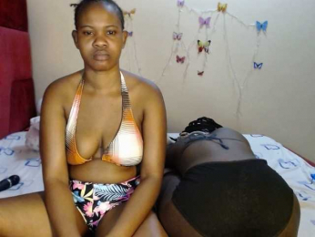 Heartwhisper webcam model stream image