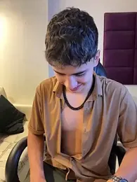 AdrianRinaldi webcam model stream image