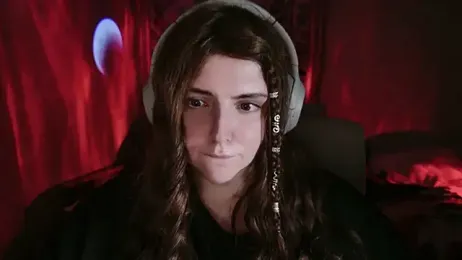 RavenRush webcam model stream image