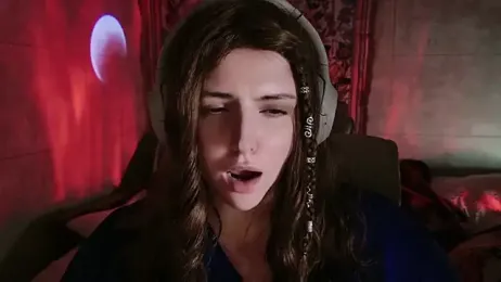 RavenRush webcam model stream image