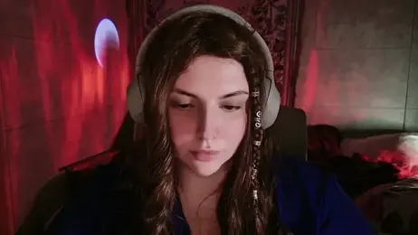 RavenRush webcam model stream image