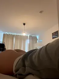 Jamilo_young webcam model stream image
