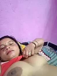 Rashmi_cut webcam model stream image