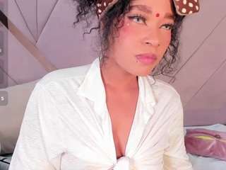 violet-contre webcam model stream image