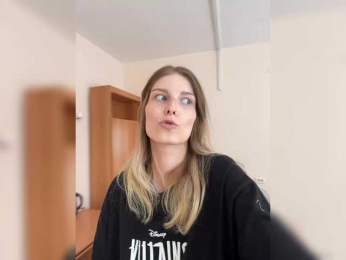 Emily- webcam model stream image