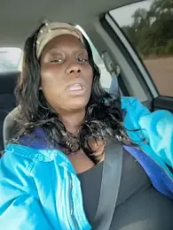 Topgyalmel webcam stripchat model stream image