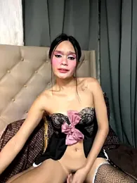 yourlovingperlita69 webcam model stream image