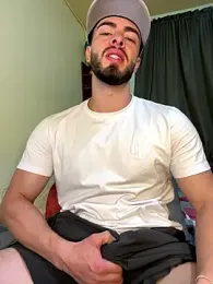 MaxDell webcam stripchat model stream image